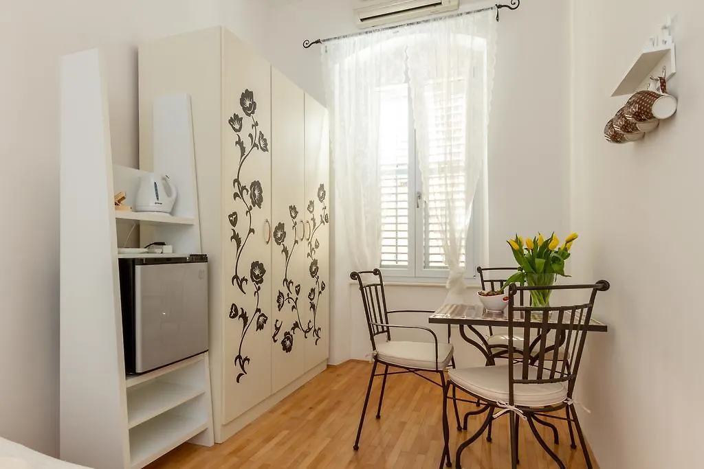 Rooms & Apartments Matkovic 斯普利特